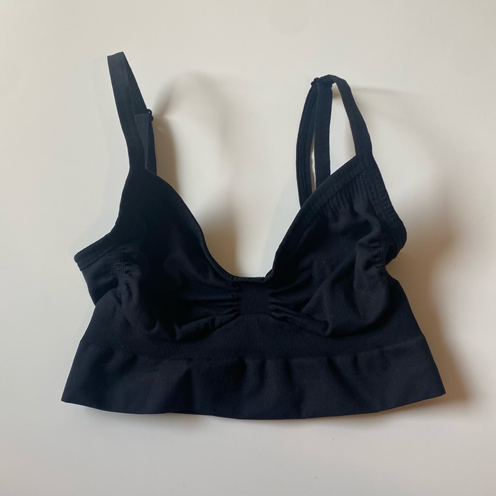 SKIMS seamless Sculpting low back bra in Onyx